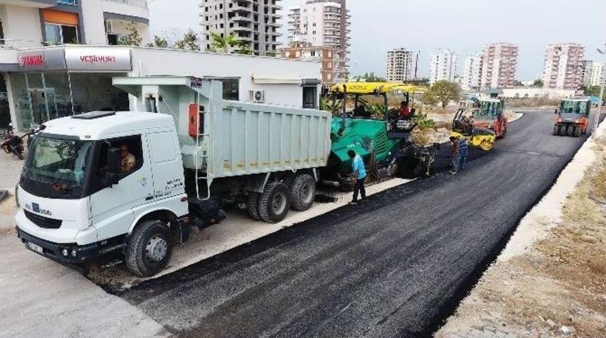 Erdemli&rsquo;de Asfalt &Ccedil;alışmaları S&uuml;r&uuml;yor