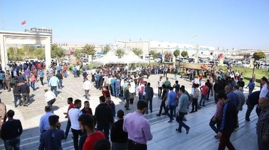 Şehitkamil&rsquo;de Aşure İkramı Devam Ediyor