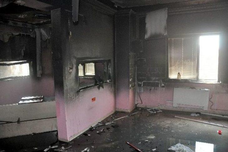 Eski Hastanede Çıkan Yangın Korkuttu G1