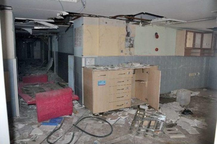 Eski Hastanede Çıkan Yangın Korkuttu G4