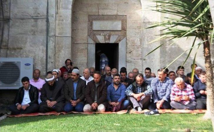 Ayasofya Müzesi Hünkar Kasrı’nda İlk Cuma Namazı Kılındı G1