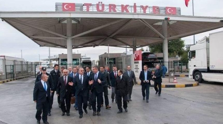 Edirne Valisi &Ouml;zdemir, Kapıkule&rsquo;de İncelemelerde Bulundu