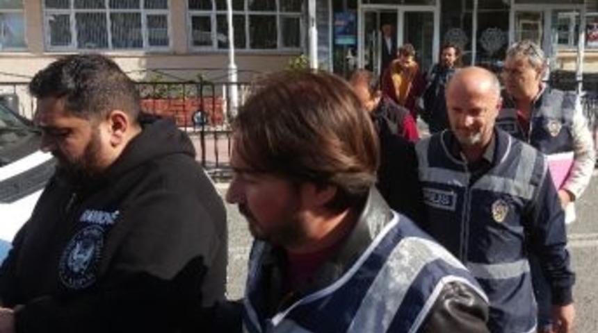 Sahte Oturum Belgesi D&uuml;zenleyen 4 Iraklı Tutuklandı