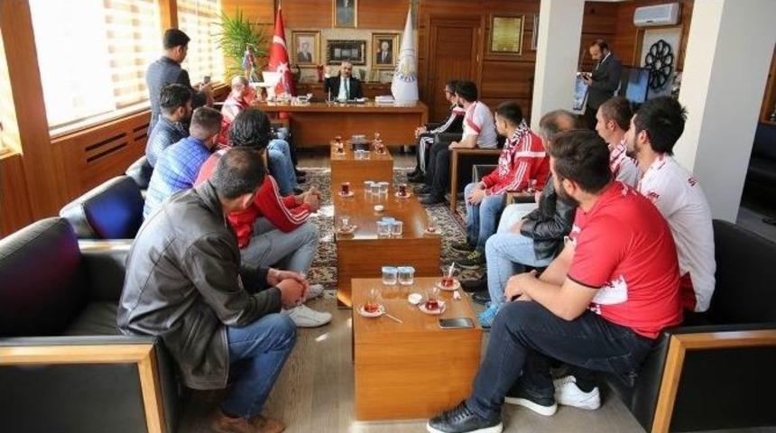 Sivasspor Taraftar Grubundan, Başkan Aydın&rsquo;a Ziyaret