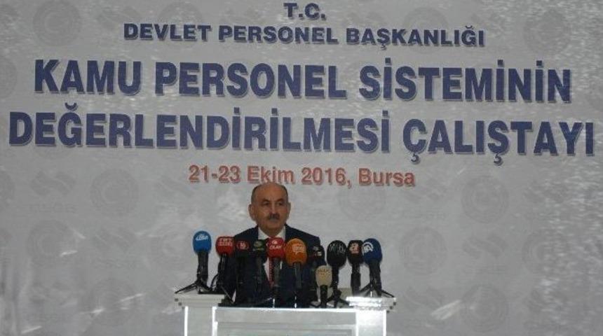 &Ccedil;alışma Ve Sosyal G&uuml;venlik Bakanı Mehmet M&uuml;ezzinoğlu: