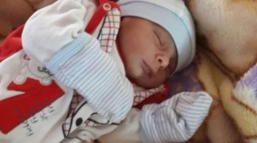 "tuvalete Gidiyorum" Diyerek Bebeğini Terk Edip Kaçtı