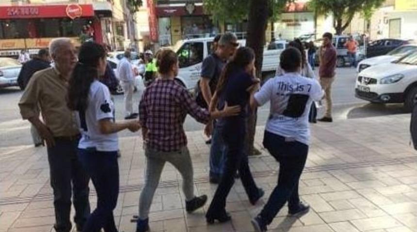 Kazan Dairesinde &Ccedil;ıkan Yangında 4 Kişi Dumandan Etkilendi