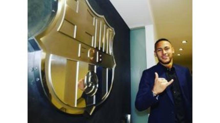 Neymar, 2021&rsquo;e Kadar Barcelona&rsquo;da