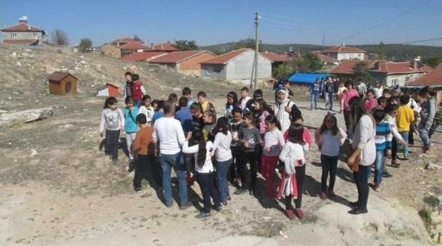 İlkokul &Ouml;ğrencileri Han İl&ccedil;esini Gezdi
