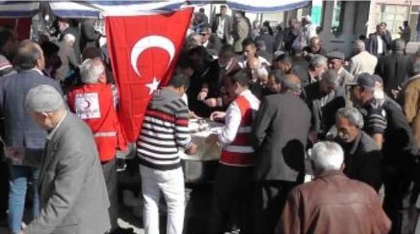 Kızılay Kulu Şubesi&rsquo;nden Aşure Dağıtımı