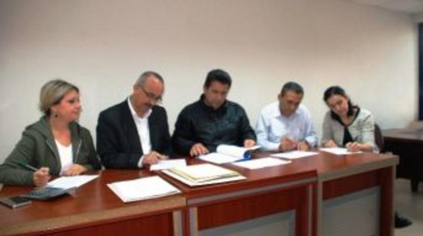 Bozuk Yolların Tamiri İ&ccedil;in İhale