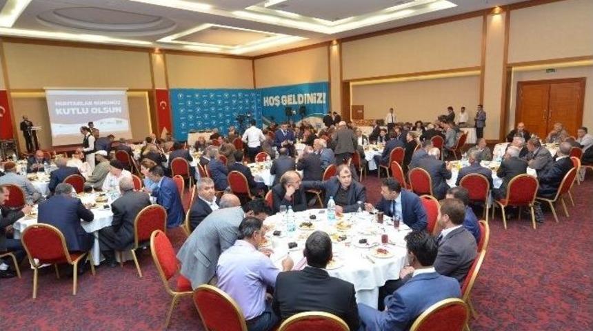 82 Mahalle Muhtarı Etkinlikte Bir Araya Geldi