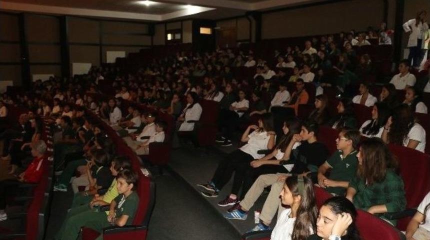 Milli Sporcu Ayb&uuml;ke Yılmaz, Nazillili &Ouml;ğrencileri Bilgilendirdi