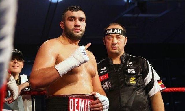 Ali Eren Demirezen&rsquo;in Rakibi Ringden Ka&ccedil;tı 1