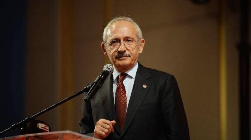 Kılı&ccedil;daroğlu Partisinin D&uuml;zenlediği Yemeğe Katıldı