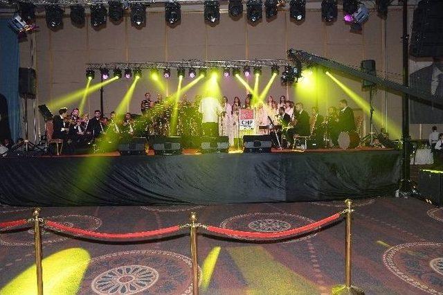 Kılı&ccedil;daroğlu Partisinin D&uuml;zenlediği Yemeğe Katıldı 2