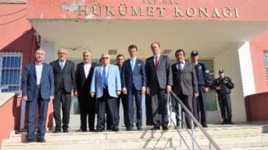 Vali Necati Şent&uuml;rk, Akpınar İl&ccedil;esinde İncelemelerde Bulundu