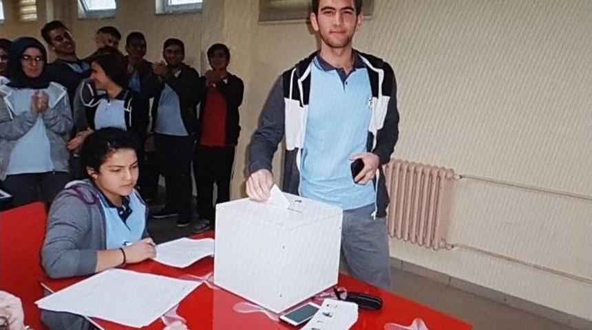 Vezirk&ouml;pr&uuml; Fen Lisesi&rsquo;nde Başkanlık Se&ccedil;imi Yapıldı