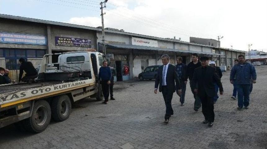 Vali &Ouml;zefe, K&uuml;&ccedil;&uuml;k Sanayi Sitesinde Esnaf Ziyaretinde Bulundu