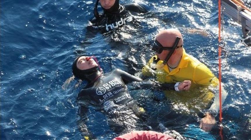 Şahika Enc&uuml;men Şehitler İ&ccedil;in Şehitler K&ouml;pr&uuml;s&uuml;&rsquo;n&uuml;n İki Kat Derinine Daldı