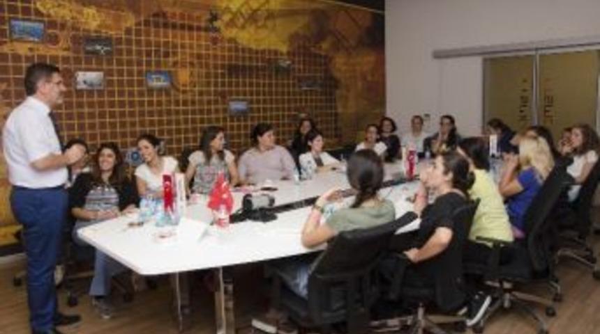 T&uuml;rk Telekom Vakfına Meme Kanseri Semineri