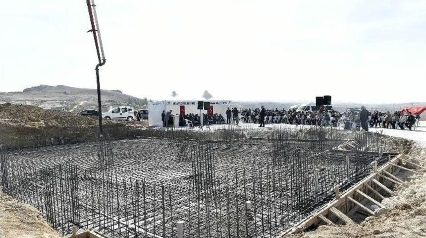 Kultud&uuml;ğ&uuml;n&rsquo;de Cami Temeli Dualarla Atıldı