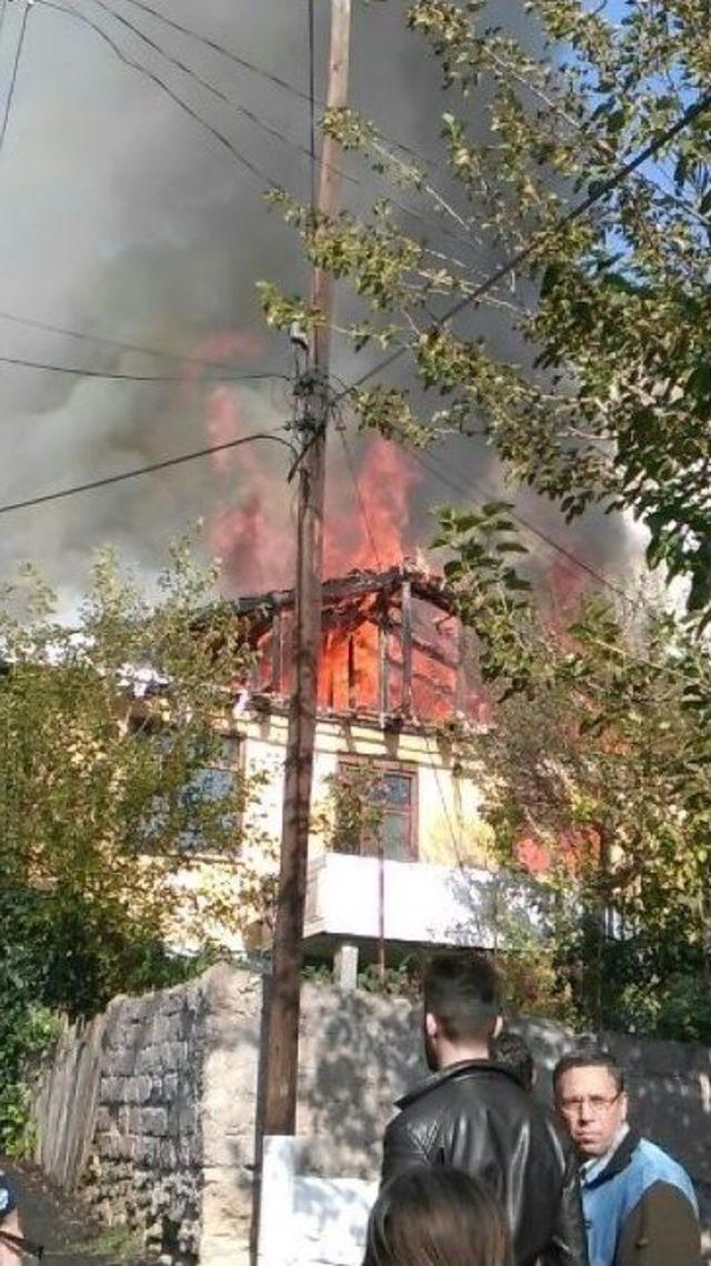 Karabük’te Ev Yangını