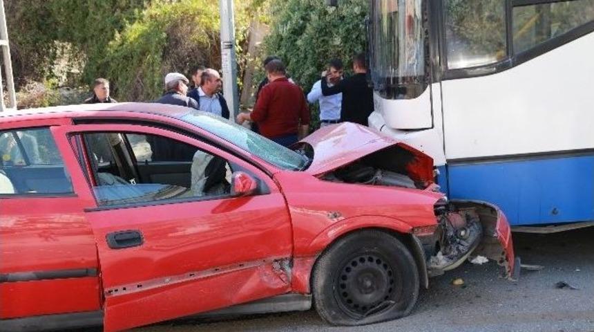 Ego Otob&uuml;s&uuml;yle Otomobil Kafa Kafaya &Ccedil;arpıştı: 2 Yaralı