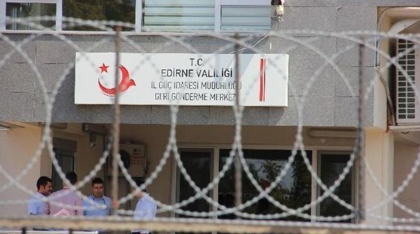 T&uuml;rkmen Uyruklu Kadın, 1.5 Yaşındaki &Ccedil;ocuğuyla Yunanistan&rsquo;a Ka&ccedil;arken Yakalandı