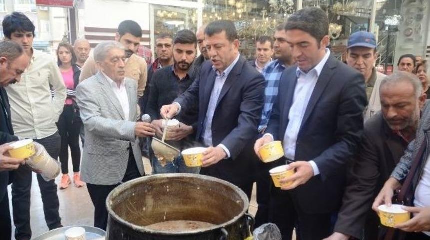 Chp Gen&ccedil;lik Kollarından Aşure Etkinliği