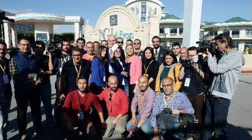 Numan Kurtulmuş&rsquo;tan Gazetecilere S&uuml;rpriz
