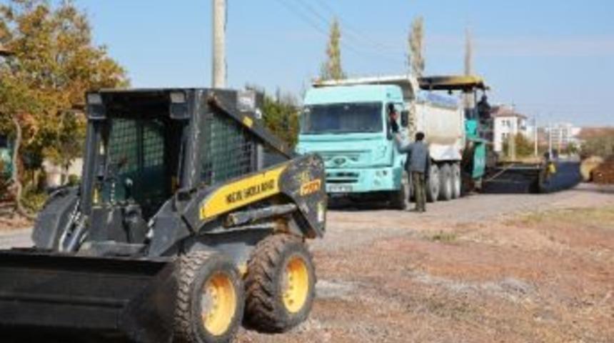 Aksaray&rsquo;da Asfalt &Ccedil;alışmaları S&uuml;r&uuml;yor