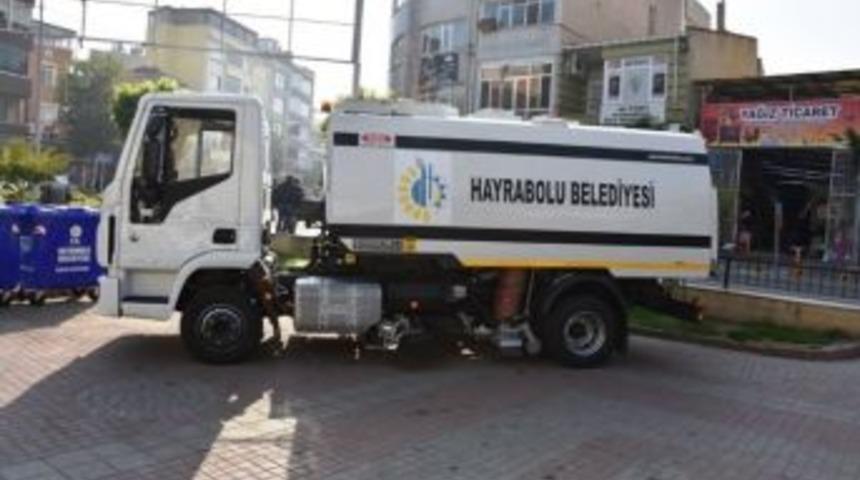 Hayrabolu Belediyesi Yol S&uuml;p&uuml;rme Aracı Satın Aldı