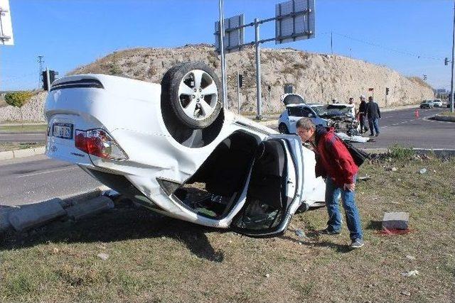 Tavşanlı&rsquo;da Trafik Kazası: 5 Yaralı 1