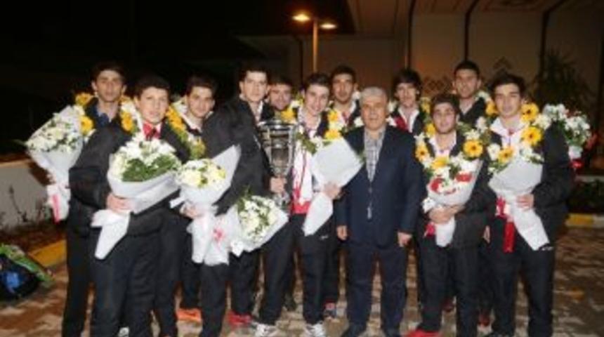 D&uuml;nya Şampiyonu Hentbol Takımı, T&uuml;rkiye Spor &Ouml;d&uuml;lleri&rsquo;ne Aday Oldu