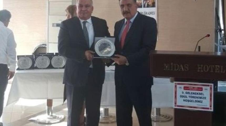 Başkan G&uuml;rkan &lsquo;yılın İl&ccedil;e Belediye Başkanı&rsquo; Se&ccedil;ildi