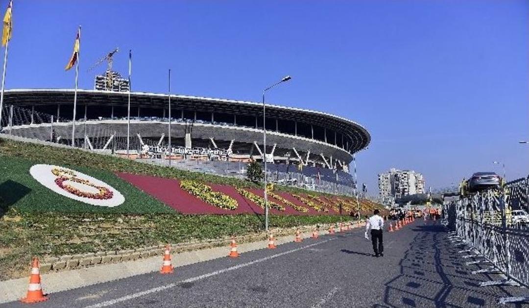 Galatasaray Ve Trabzonspor Tt Arena&rsquo;ya Geldi