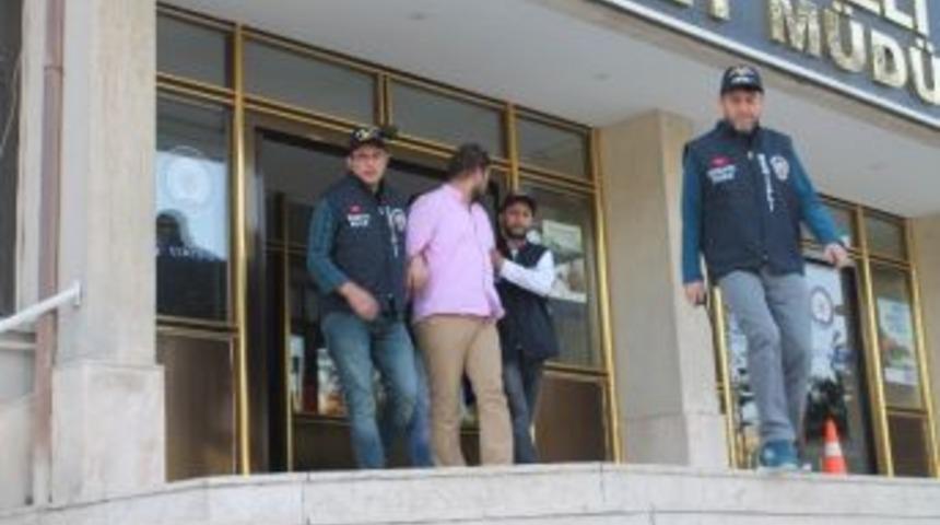 Kızının Sevgilisi Tarafından &Ouml;ld&uuml;r&uuml;ld&uuml;