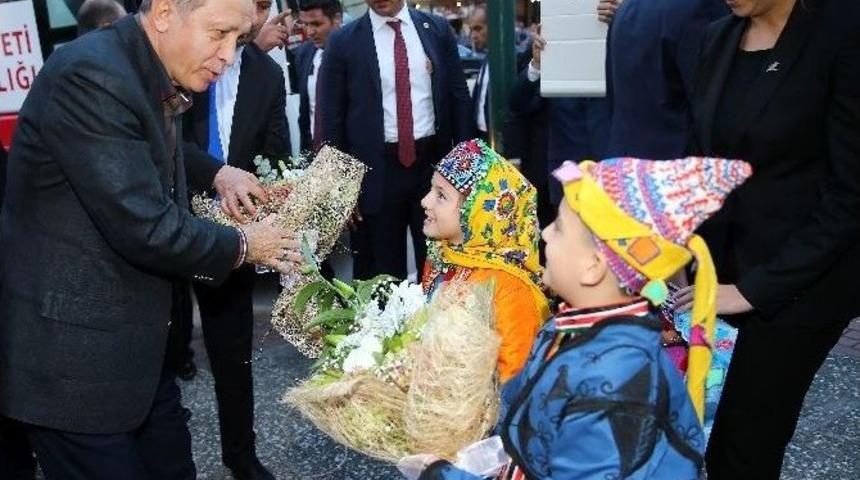 Cumhurbaşkanı Erdoğan&rsquo;a 16 Numara Forma