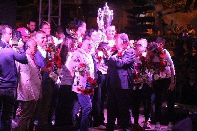 Hatay&rsquo;da Kupa Coşkusu 1