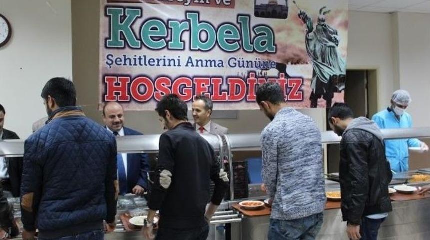 Gevaş&rsquo;ta Aşure Dağıtımı