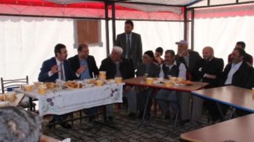 Kenardere K&ouml;y&uuml;nde Aşure Etkinliği