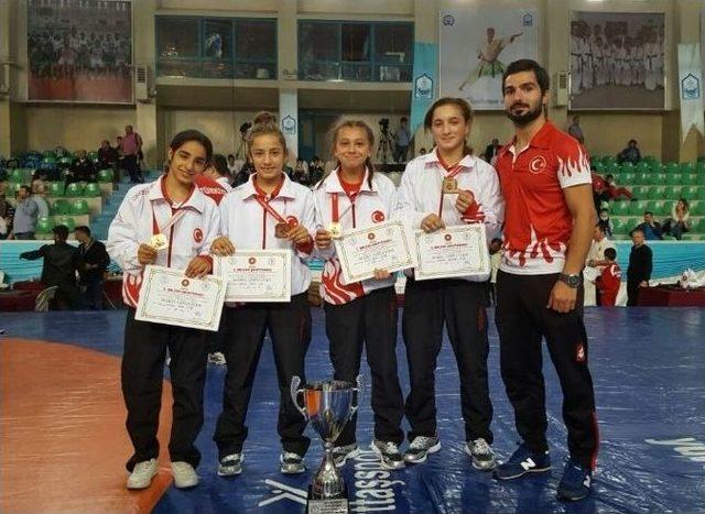 (&ouml;zel Haber) Sporla Davranış Bozukluğunu Yendi, T&uuml;rkiye Ve Balkan Şampiyonu Oldu 1