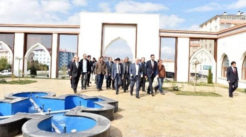 Sekmen, B&uuml;y&uuml;kşehir&rsquo;in Yatırımlarını Anlattı