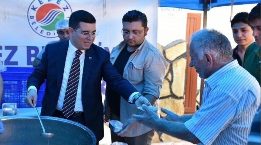 Kepez&rsquo;de Bin Kişiye Aşure İkramı