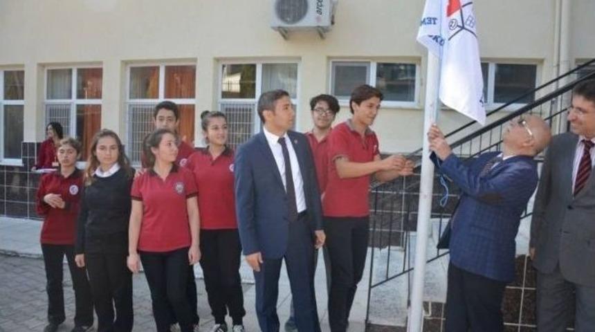 Selendi&rsquo;nin Beyaz Bayraklı Lisesi