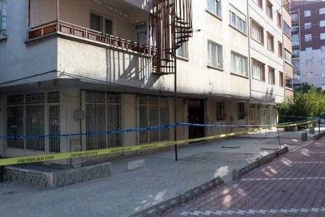 Boşaltılan Apartman Sakinlerinin Endişeli Bekleyişi Sürüyor