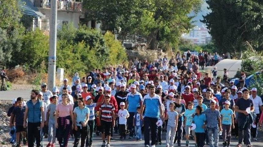 Kumluca&rsquo;da Cumhuriyet Y&uuml;r&uuml;y&uuml;ş&uuml; Yapıldı