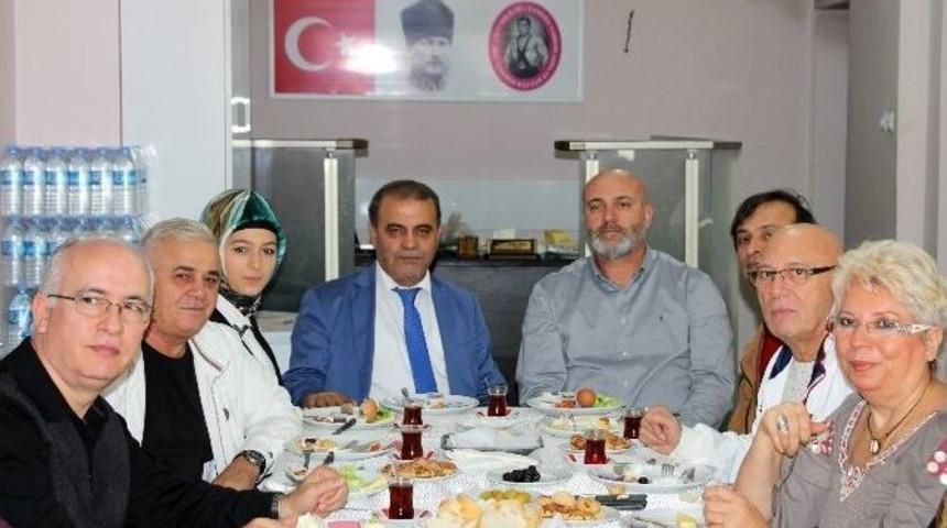 Samsunlu Sanat&ccedil;ılar Bir Araya Geldi