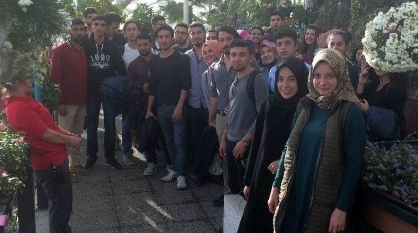 Sel&ccedil;uklu Gen&ccedil;lik Meclisine Taze Kan